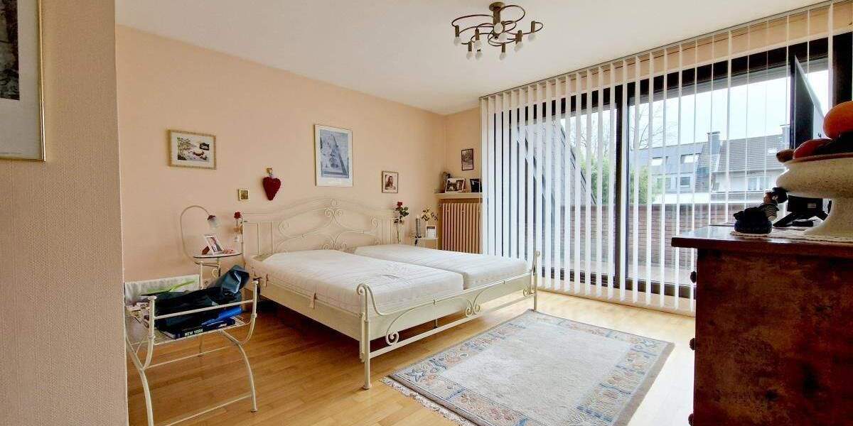 Einfamilienhaus Mülheim Holthausen - 5 Zimmer, 216 m&sup2;, 599.000&euro; | Angebot:25339695