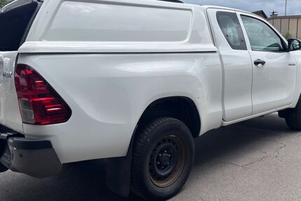 Toyota Hilux 226.300 km 16.990 &euro; Essen 45356