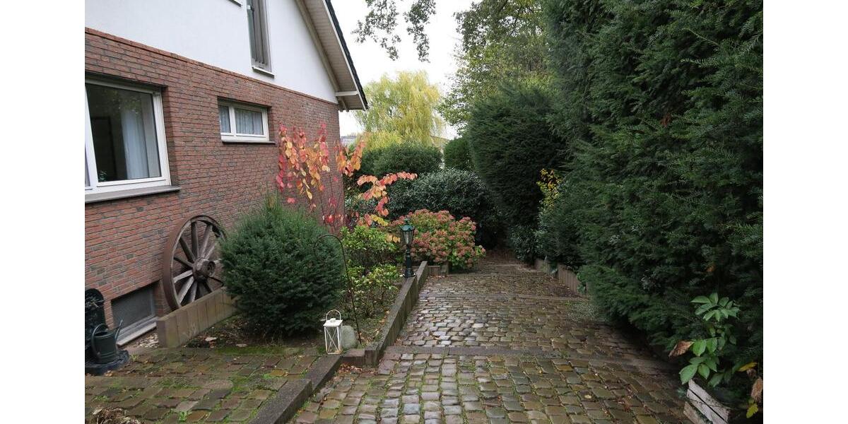 Einfamilienhaus Hünxe - 7 Zimmer, 105 m&sup2;, 572.000&euro; | Angebot:24850856