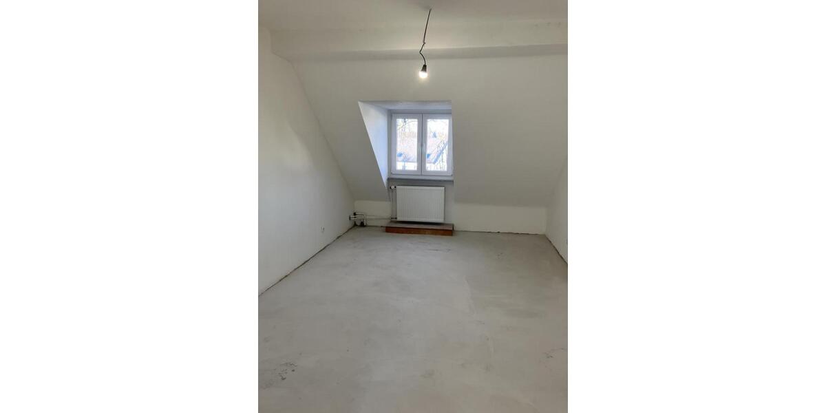 Dachgeschoßwohnung Duisburg Mittelmeiderich - 3.5 Zimmer, 69 m&sup2;, 517&euro; | Angebot:26129868
