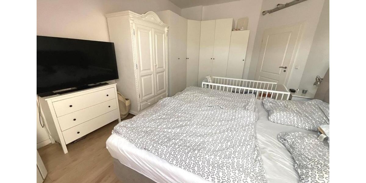 Dachgeschoßwohnung Duisburg Mittelmeiderich - 3 Zimmer, 80 m&sup2;, 901&euro; | Angebot:25294058