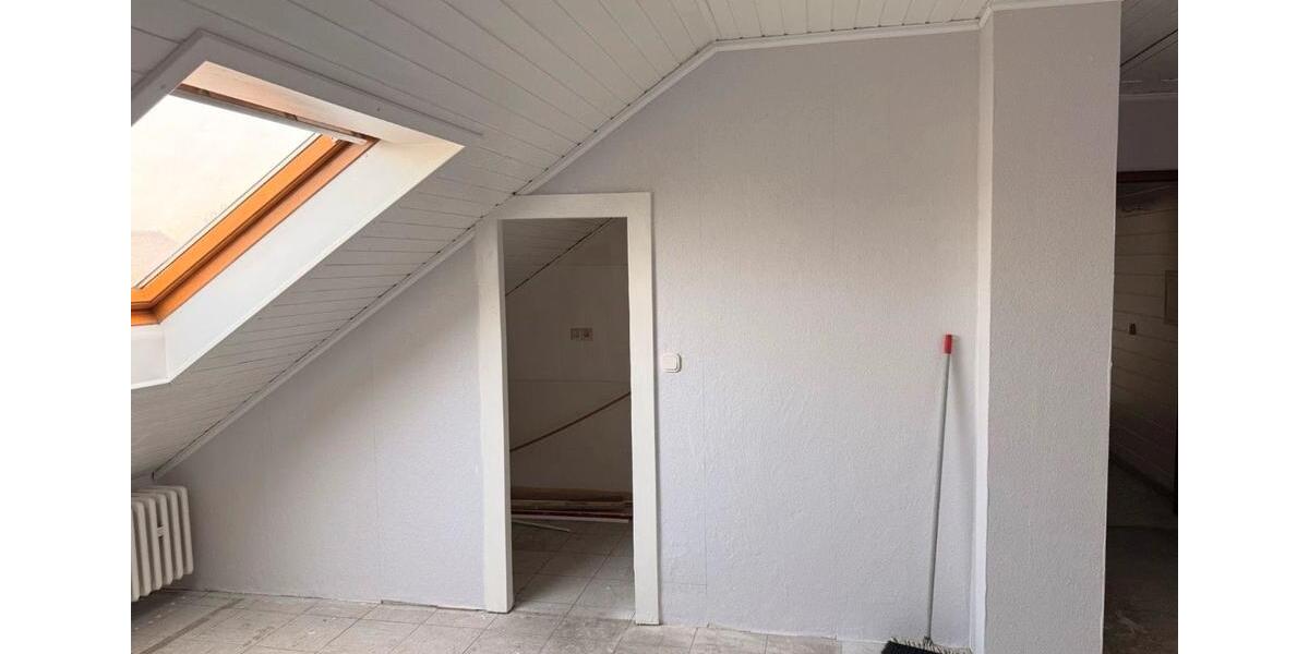 Dachgeschoßwohnung Oberhausen Biefang - 3 Zimmer, 79 m&sup2;, 730&euro; | Angebot:26374072