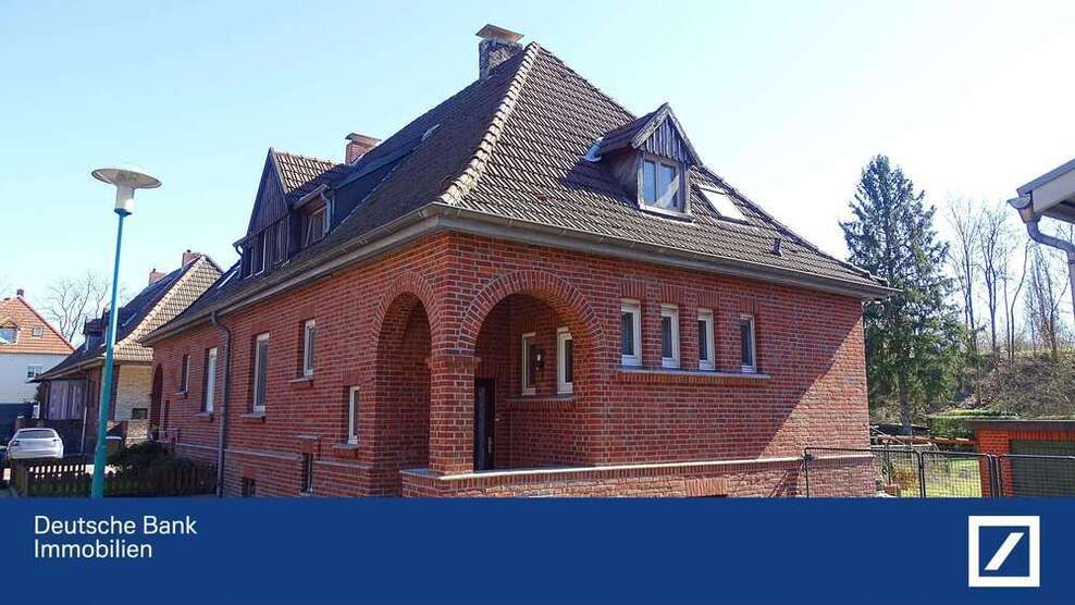 Haus zum Kaufen in Duisburg 321.000 € 108.59 m²