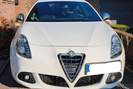 Alfa Romeo Giulietta 84.000 km 8.199 € Kempen 47906