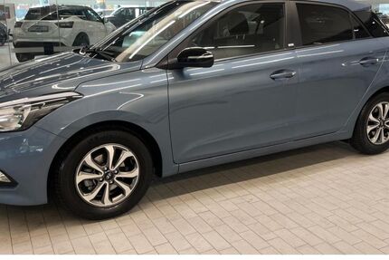 Hyundai i20 56.000 km 8.990 &euro; Oberhausen (am CentrO) 46047