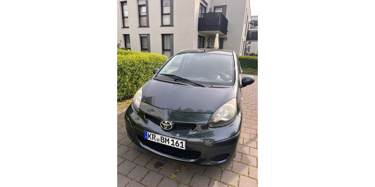 Toyota Aygo (X) 66.000 km 4.500 &euro; Krefeld 47809