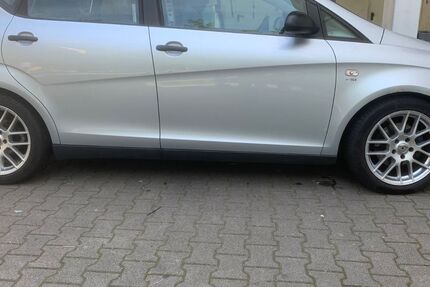 Seat Altea 189.000 km 2.399 &euro; Düsseldorf 40221