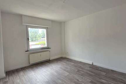 Haus Duisburg Hamborn - 3 Zimmer, 90 m&sup2;, 975&euro; | Angebot:27076825