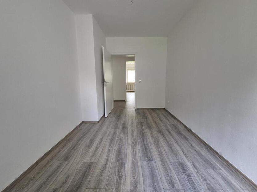 Helle 4-Zimmer-Wohnung mit Balkon! zimmer