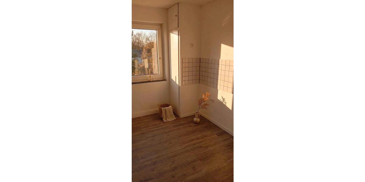 Etagenwohnung Gelsenkirchen Ückendorf - 4 Zimmer, 75 m&sup2;, 562&euro; | Angebot:26350540