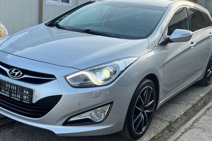 Hyundai i40 157.000 km 7.800 &euro; Hattingen 45525