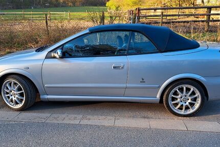 Opel Astra 98.000 km 5.600 &euro; Oberhausen 46145