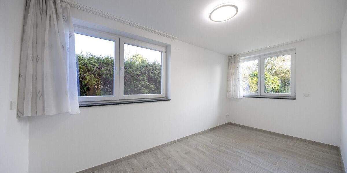 Bungalow Meerbusch Strümp - 7 Zimmer, 219 m&sup2;, 1.390.000&euro; | Angebot:24426528