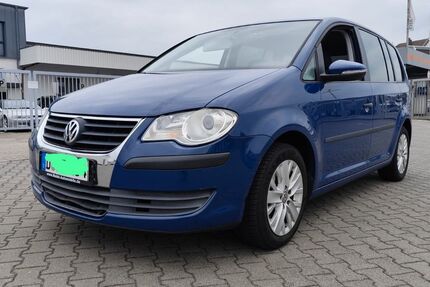 VW Touran 131.537 km 4.450 &euro; Düsseldorf 40627