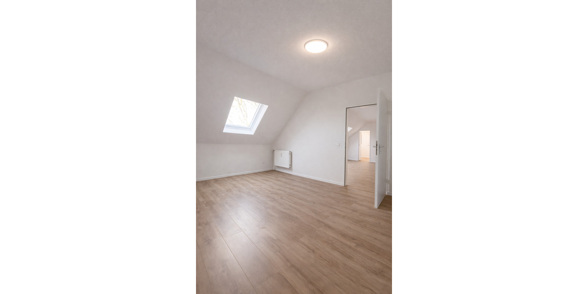 Dachgeschoßwohnung Duisburg Rheinhausen - 2 Zimmer, 54 m&sup2;, 530&euro; | Angebot:25405213