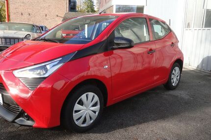 Toyota Aygo (X) 100.000 km 6.999 &euro; Neuss 41462