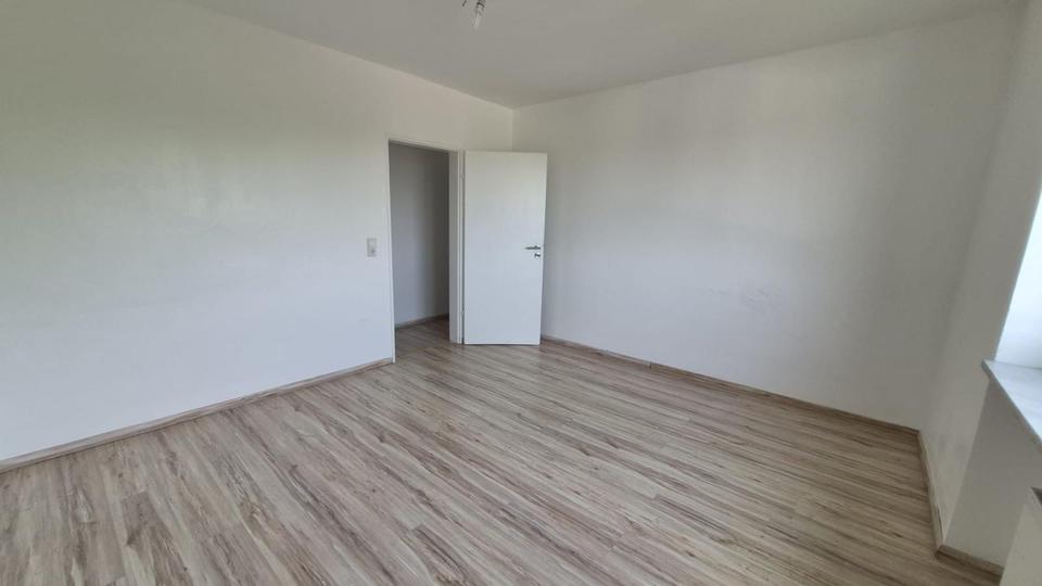 Etagenwohnung Duisburg Rheinhausen - 2 Zimmer, 49 m&sup2;, 85.000&euro; | Angebot:27437379