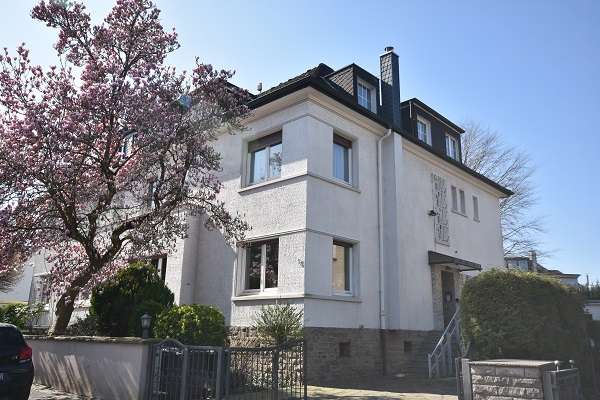 Haus zum Kaufen in Essen 1.025.000 € 275 m²