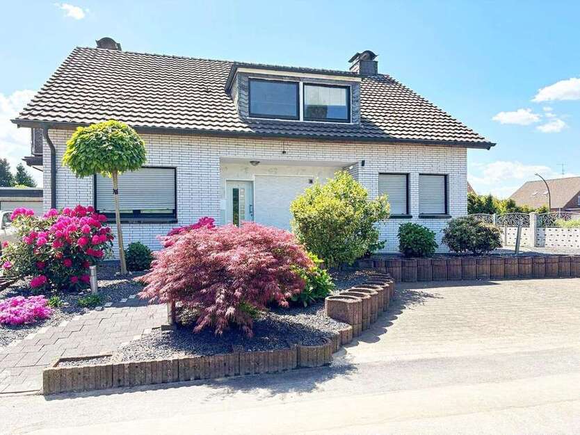 Haus zum Kaufen in Duisburg 649.000 € 275.84 m²