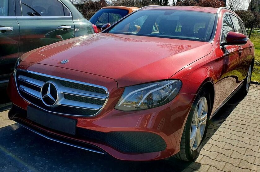 E 200
