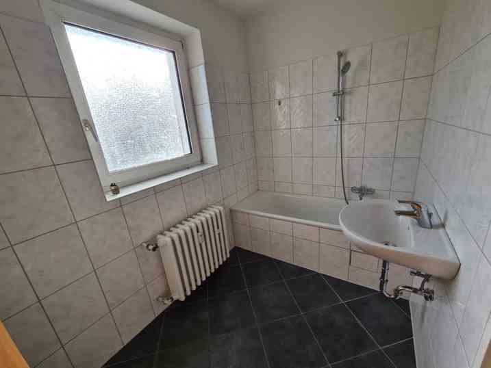 Etagenwohnung Neuss Furth-Mitte - 3 Zimmer, 75 m&sup2;, 901&euro; | Angebot:26381547