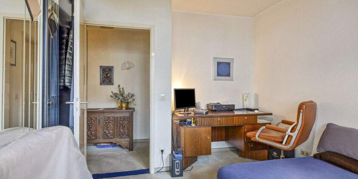 Etagenwohnung Düsseldorf Derendorf - 3 Zimmer, 90 m&sup2;, 329.000&euro; | Angebot:25096312