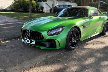 Mercedes AMG GT R