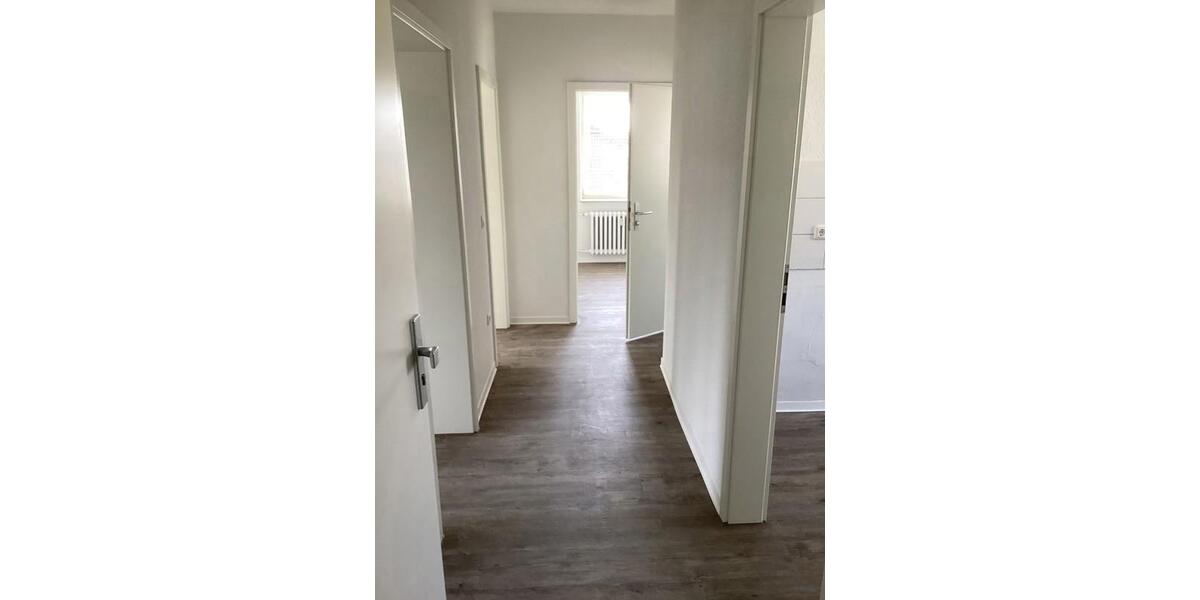 Etagenwohnung Gelsenkirchen Ückendorf - 3 Zimmer, 67 m&sup2;, 568&euro; | Angebot:25469450