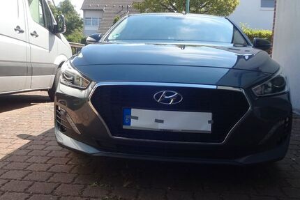 Hyundai i30 76.500 km 12.500 &euro; Duisburg 47239