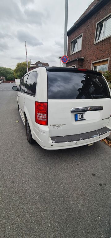 Chrysler Voyager 250.000 km 5.500 € Duisburg 47138