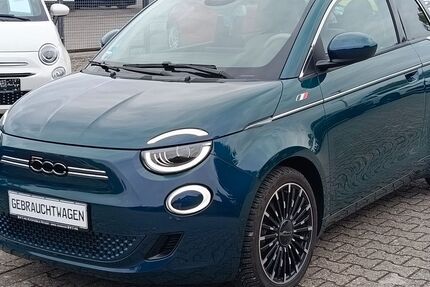 Fiat 500e 13.676 km 27.890 € Kempen 47906