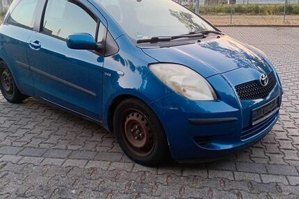Toyota Yaris 269.223 km 799 &euro; Duisburg 47198