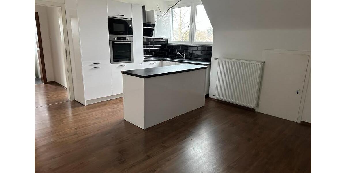 Dachgeschoßwohnung Krefeld Benrad - 2 Zimmer, 80 m&sup2;, 700&euro; | Angebot:26350529