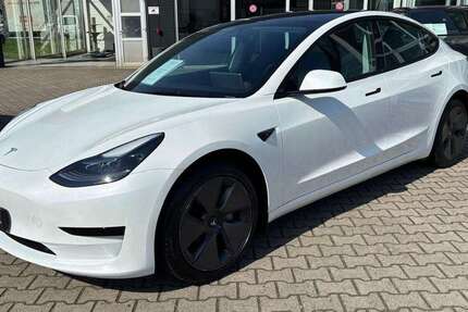 Tesla Model 3 53.871 km 25.990 &euro; Moers 47445