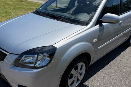 Kia Rio 57.085 km 4.980 &euro; Essen 45131