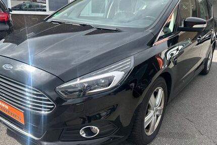 Ford S-Max 284.600 km 5.880 &euro; Düsseldorf 40549