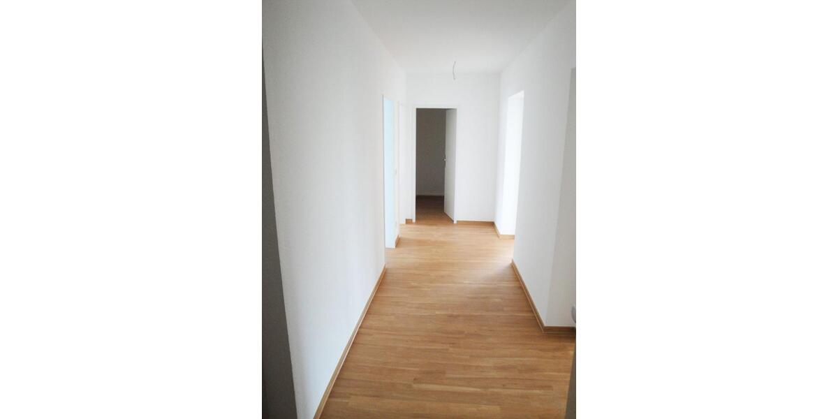 Etagenwohnung Krefeld - 4 Zimmer, 83 m&sup2;, 747&euro; | Angebot:26382820