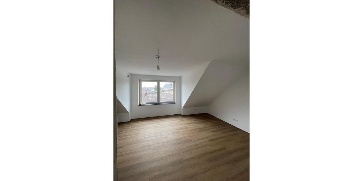 Dachgeschoßwohnung Kempen - 1.5 Zimmer, 72 m&sup2;, 1.075&euro; | Angebot:26313523