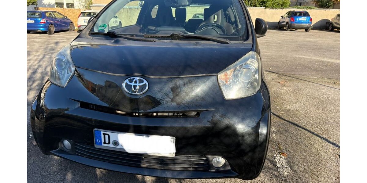 Toyota IQ 158.000 km 5.700 &euro; Düsseldorf 40227
