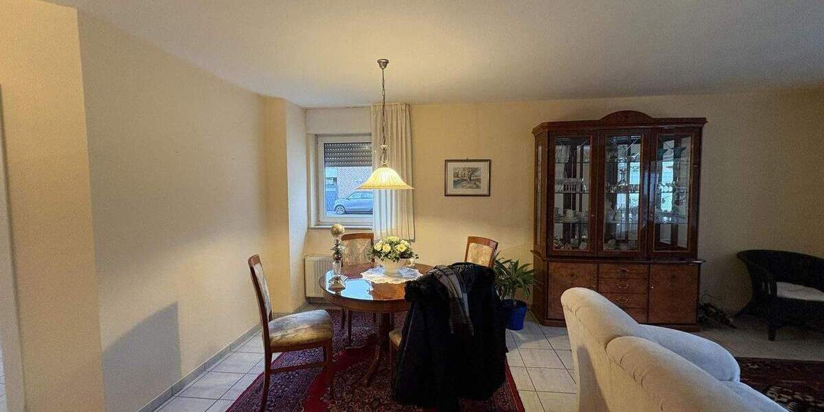 Etagenwohnung Moers Schwafheim - 3 Zimmer, 92 m&sup2;, 345.000&euro; | Angebot:25371773