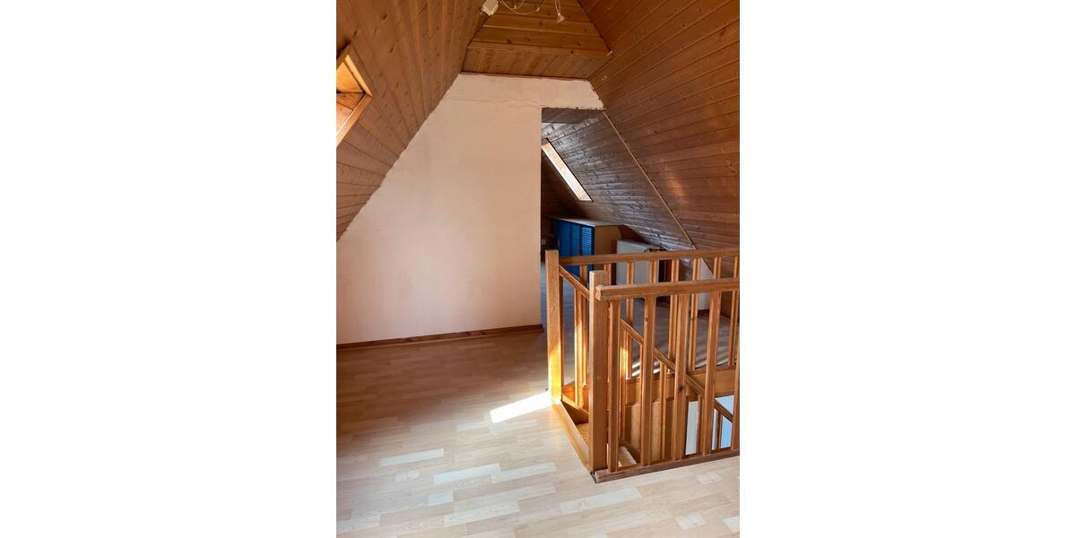 Dachgeschoßwohnung Alpen - 3.5 Zimmer, 100 m&sup2;, 800&euro; | Angebot:25478992