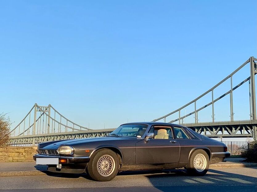 XJS
