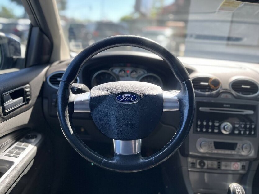 Focus Titanium / LPG / Sitzheizung / Xenon / AHK