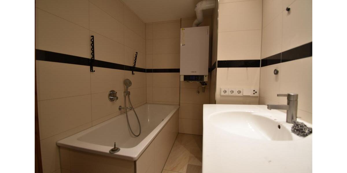 Etagenwohnung Düsseldorf - 2 Zimmer, 54 m&sup2;, 1.000&euro; | Angebot:26548233