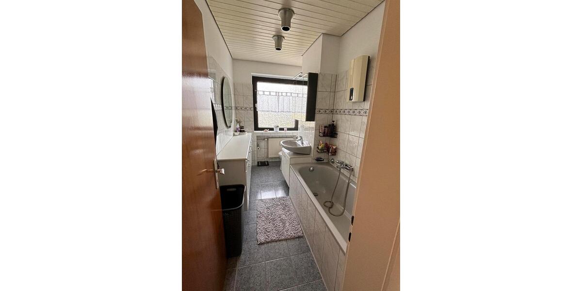 Etagenwohnung Oberhausen Alsfeld - 3 Zimmer, 83 m&sup2;, 664&euro; | Angebot:26225013