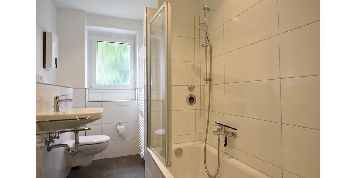 Etagenwohnung Düsseldorf Niederkassel - 2 Zimmer, 75 m&sup2;, 1.350&euro; | Angebot:22440568