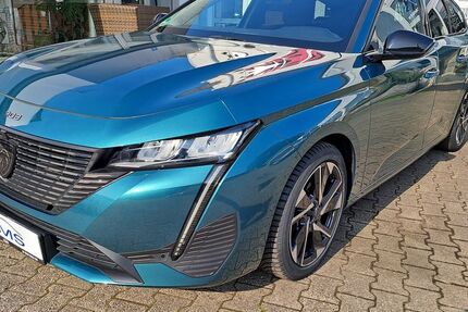 Peugeot 308 23.808 km 23.990 € Essen 45307