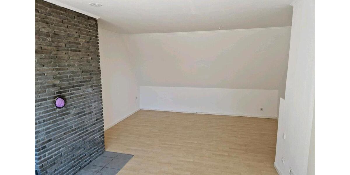 Dachgeschoßwohnung Wesel - 2 Zimmer, 65 m&sup2;, 780&euro; | Angebot:26362635