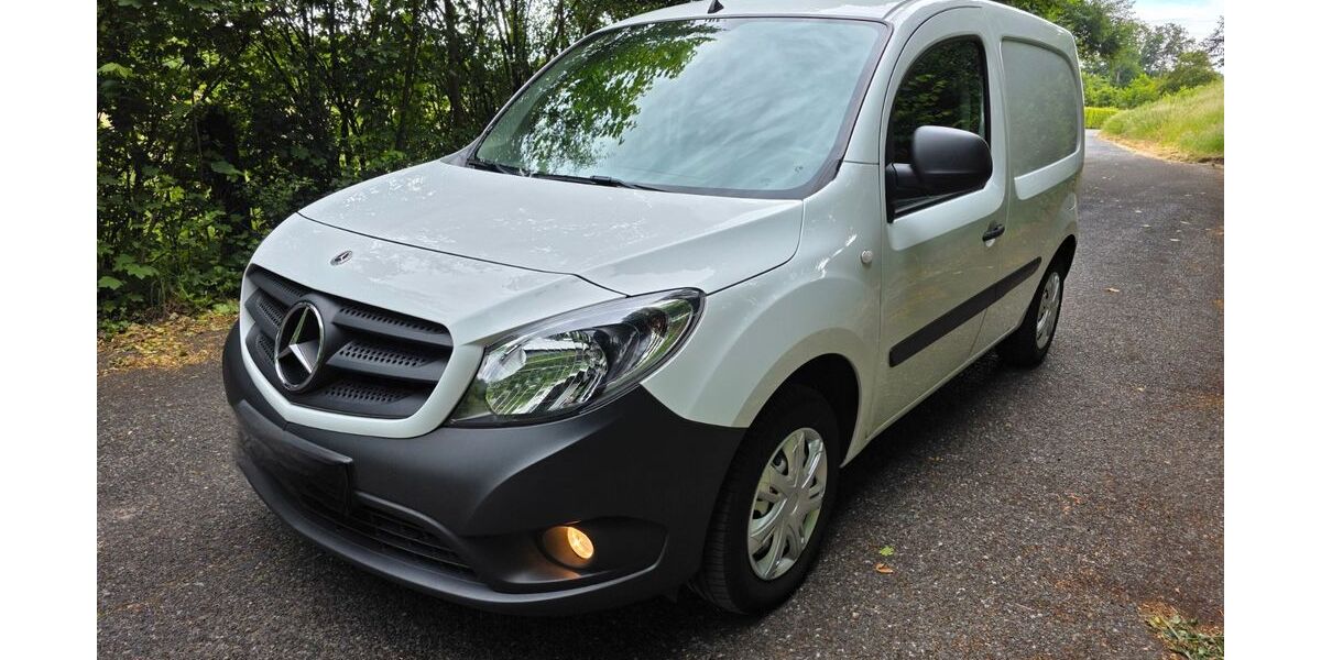 Mercedes-Benz Citan 83.300 km 10.590 &euro; Düsseldorf 40591