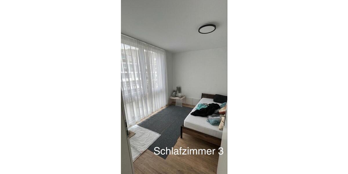 Etagenwohnung Duisburg Mittelmeiderich - 4 Zimmer, 93 m&sup2;, 1.150&euro; | Angebot:26250711